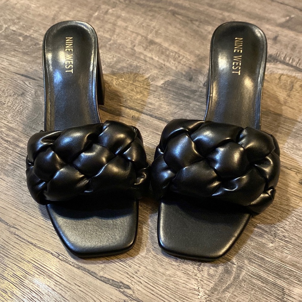 🆕 Nine West Chunky Slip On Heels